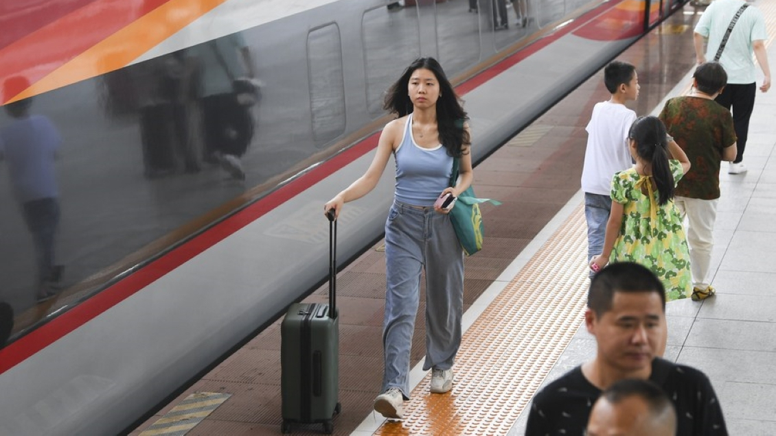 China prevé 190 millones de viajes ferroviarios durante próxima temporada turística