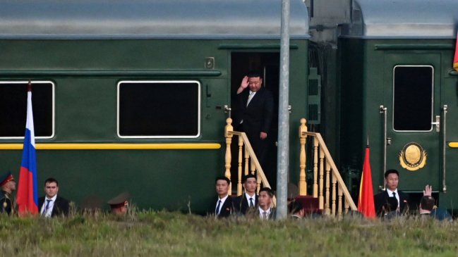  Gira por Rusia: Kim Jong-un visita fábrica de aviones  