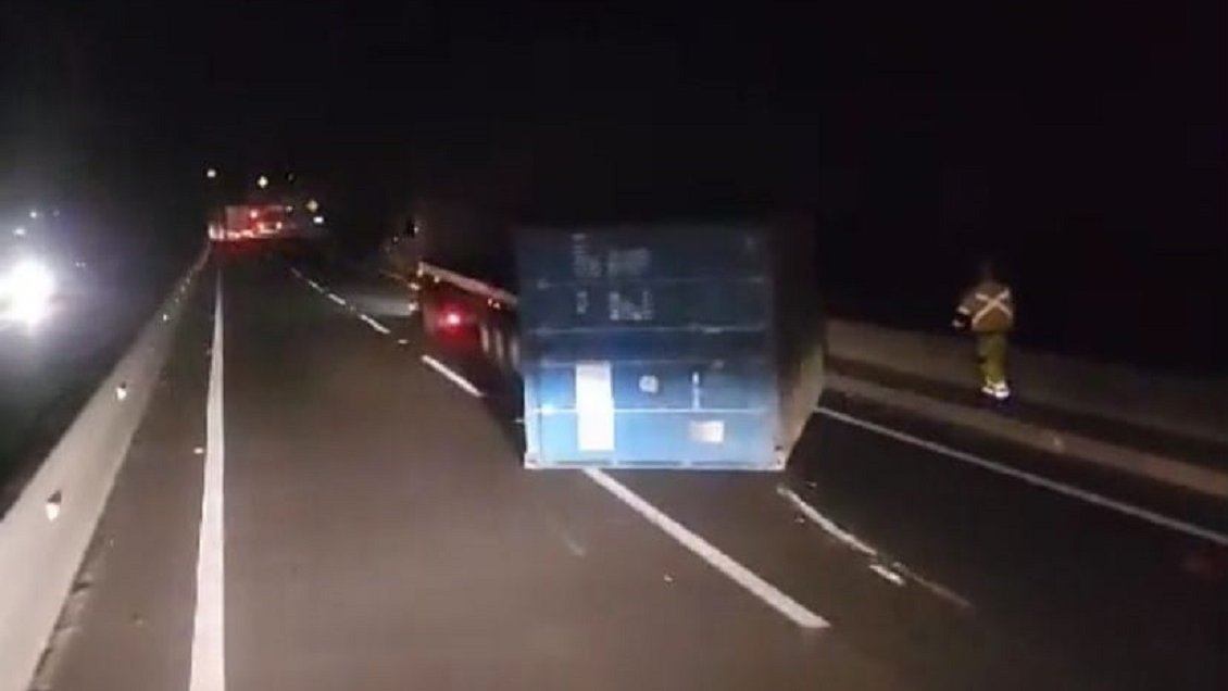 Choque de camión contra contenedor dejó dos muertos en Ovalle