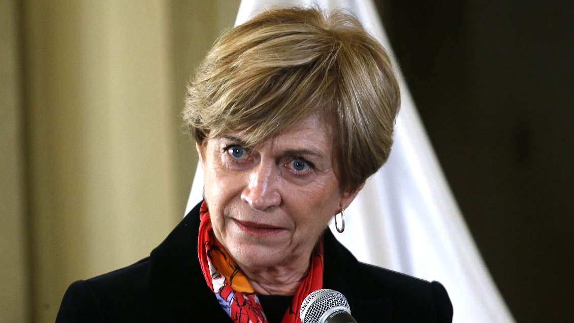 Matthei: Hay que buscar una Constitución lo más consensuada posible