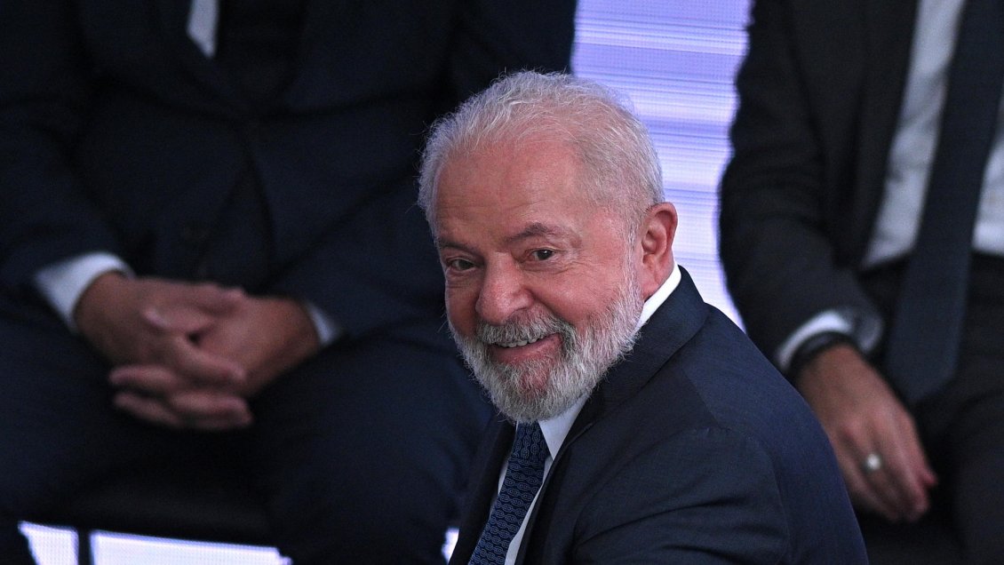 No fue sólo la cadera: Lula también se sometió a una cirugía plástica