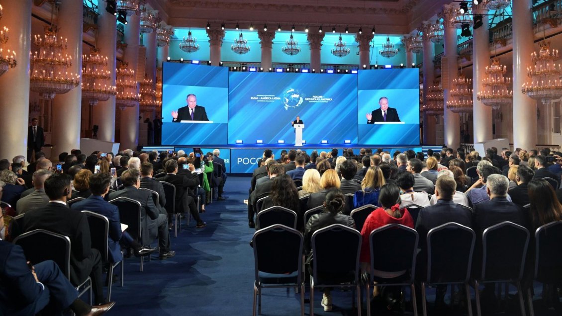 Bancada RN: Viaje de diputados chilenos a Moscú es una 