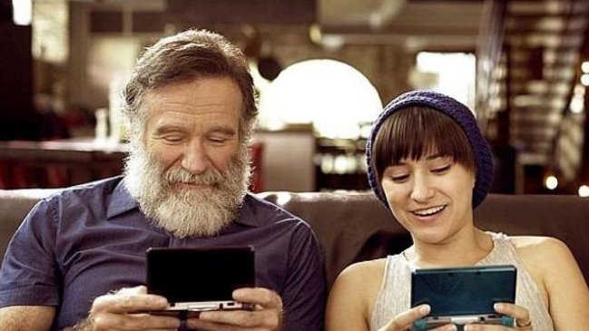 Hija de Robin Williams critica el uso de la IA para recrear la voz de su padre