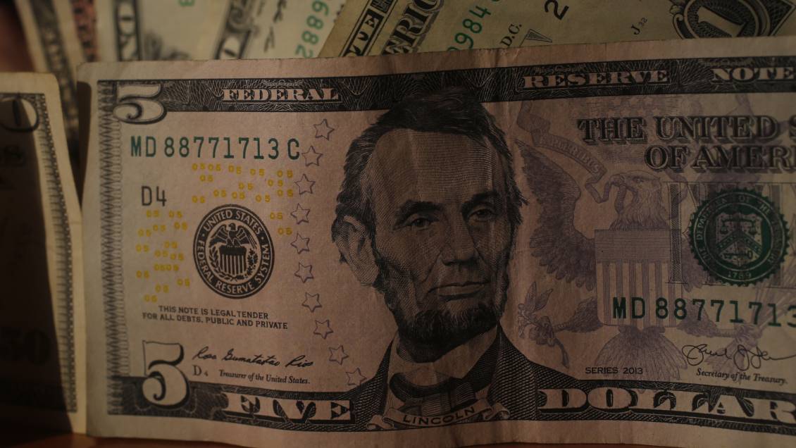 Banco Central no prevé gran impacto de alza de dólar en meta de inflación