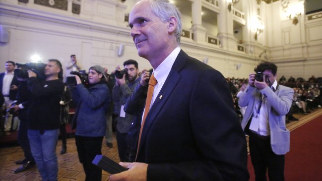 Galilea asumió timón de RN y anunció Consejo General para zanjar postura ante plebiscito