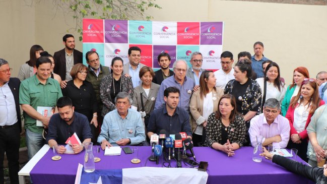 Cónclave oficialista: Partidos acordaron ir a las próximas elecciones con la DC