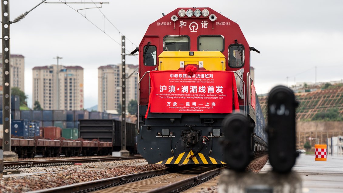 Ferrocarril China-Laos transportó casi 27 millones de toneladas de carga en 22 meses