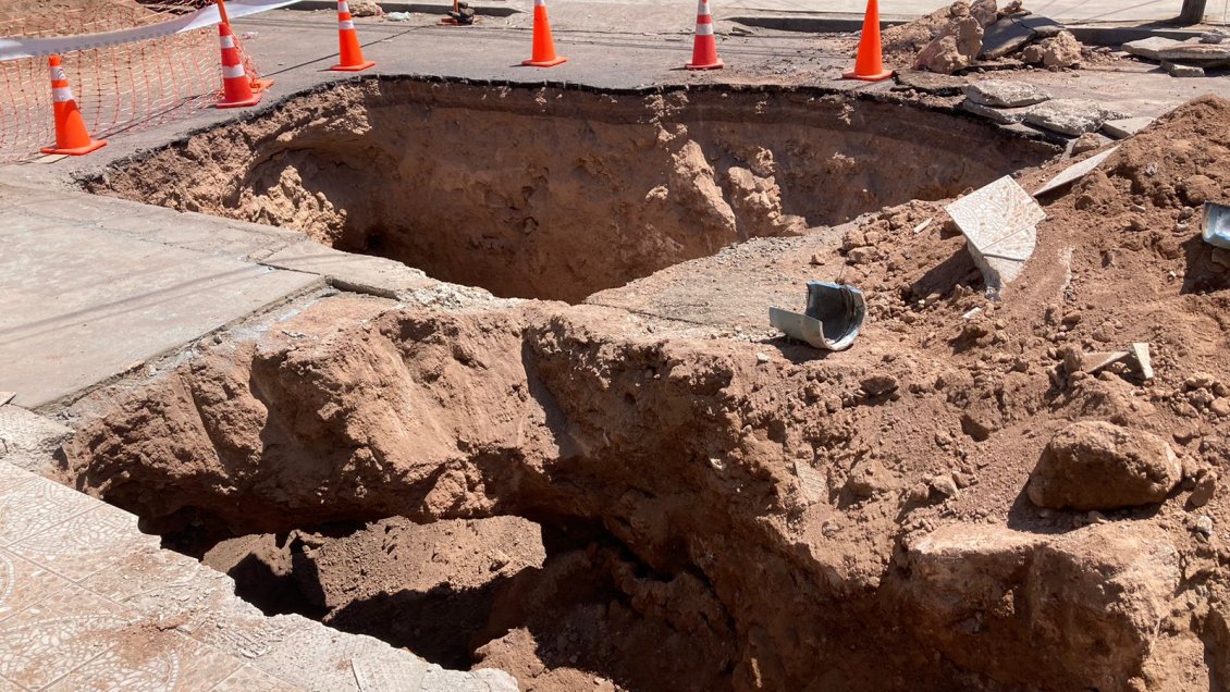 Enorme socavón en Alto Hospicio provocó daños en viviendas