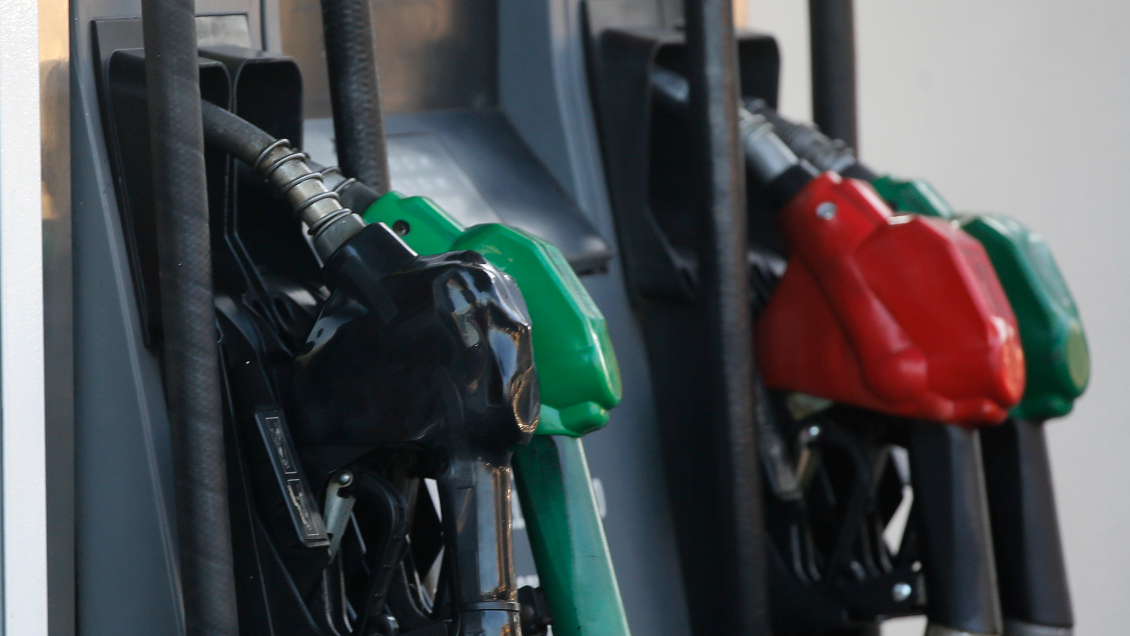 Expertos prevén alzas en las bencinas por el conflicto en Israel