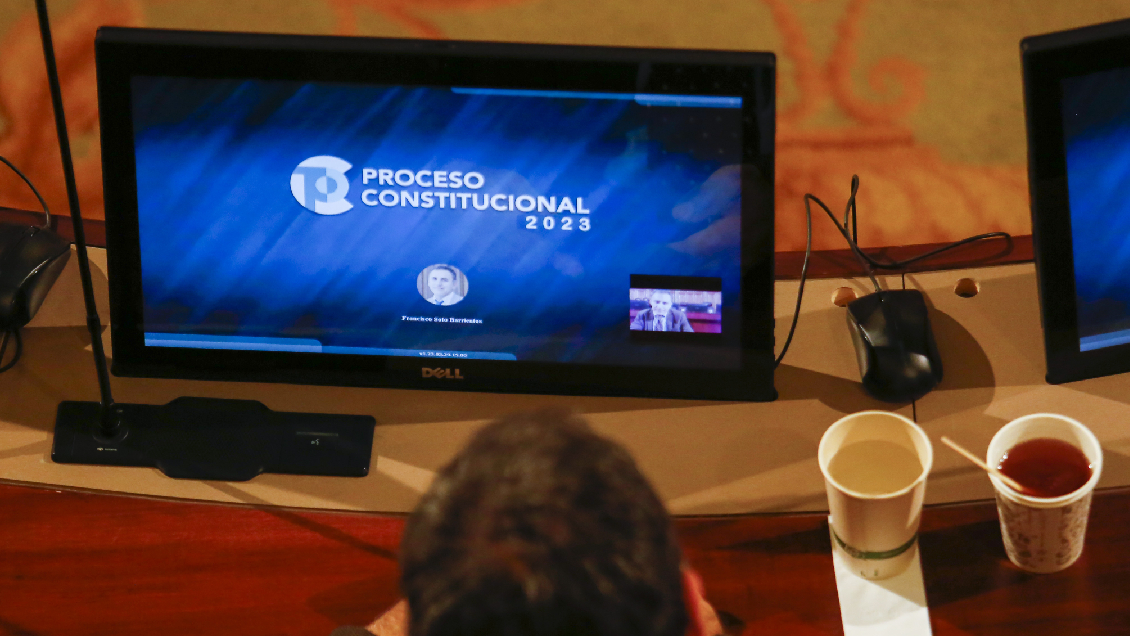 Ante ausencia de acuerdos, experto PS advierte que propuesta de nueva Constitución 