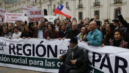   Gobernador y alcaldes de Valparaíso fueron a La Moneda a protestar por el Presupuesto 