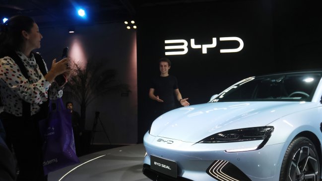 BYD puso la primera piedra de su complejo de fábricas para vehículos eléctricos en Brasil