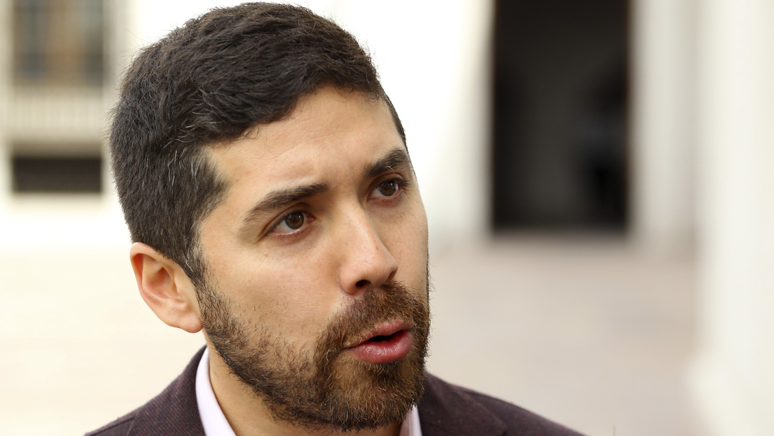 Diputado PS: El Gobierno comete el mismo error que el primer año al congelar la reforma de pensiones