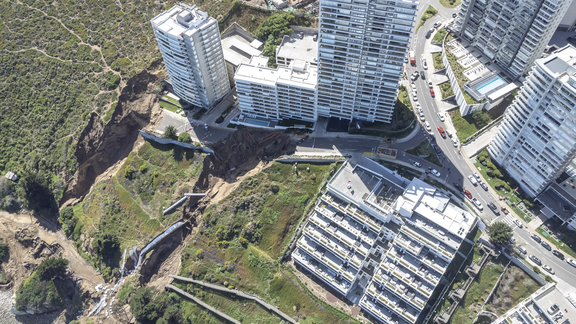 Denuncian robos en siete departamentos evacuados por socavones