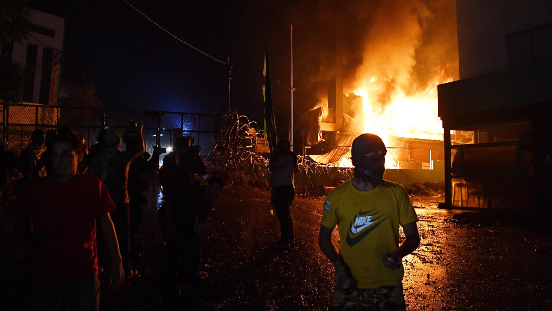 Manifestantes atacan embajadas de Israel y Estados Unidos en varias partes del mundo