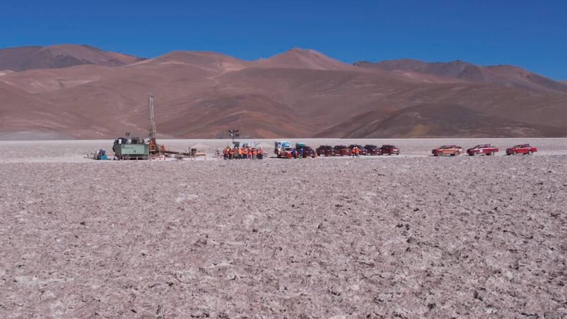 Codelco acuerda compra de minera para ingresar a operación en Salar de Maricunga