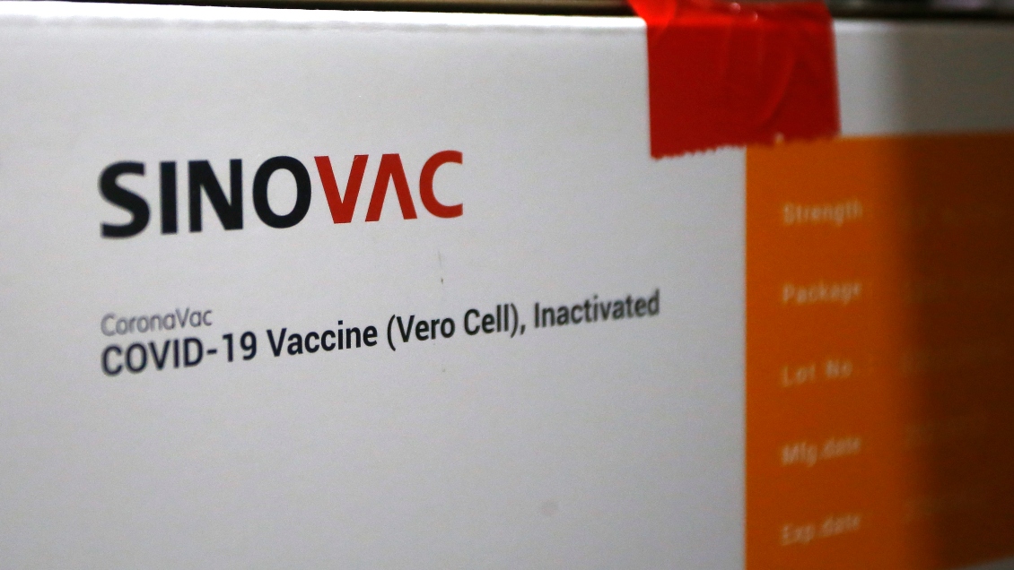 Parlamentarios piden explicaciones al Gobierno tras fallido proyecto de Sinovac