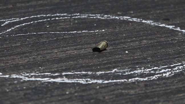 Comerciante en riesgo vital tras ser asaltado y baleado en Lo Valledor