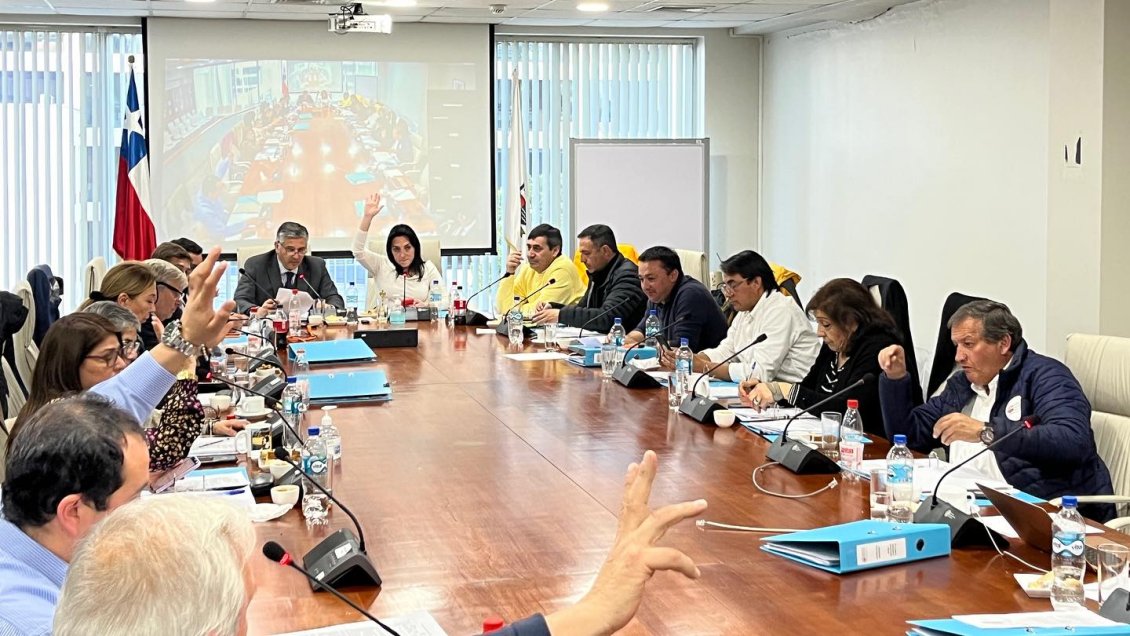 Cinco consejeros regionales del Maule renunciaron para competir en municipales