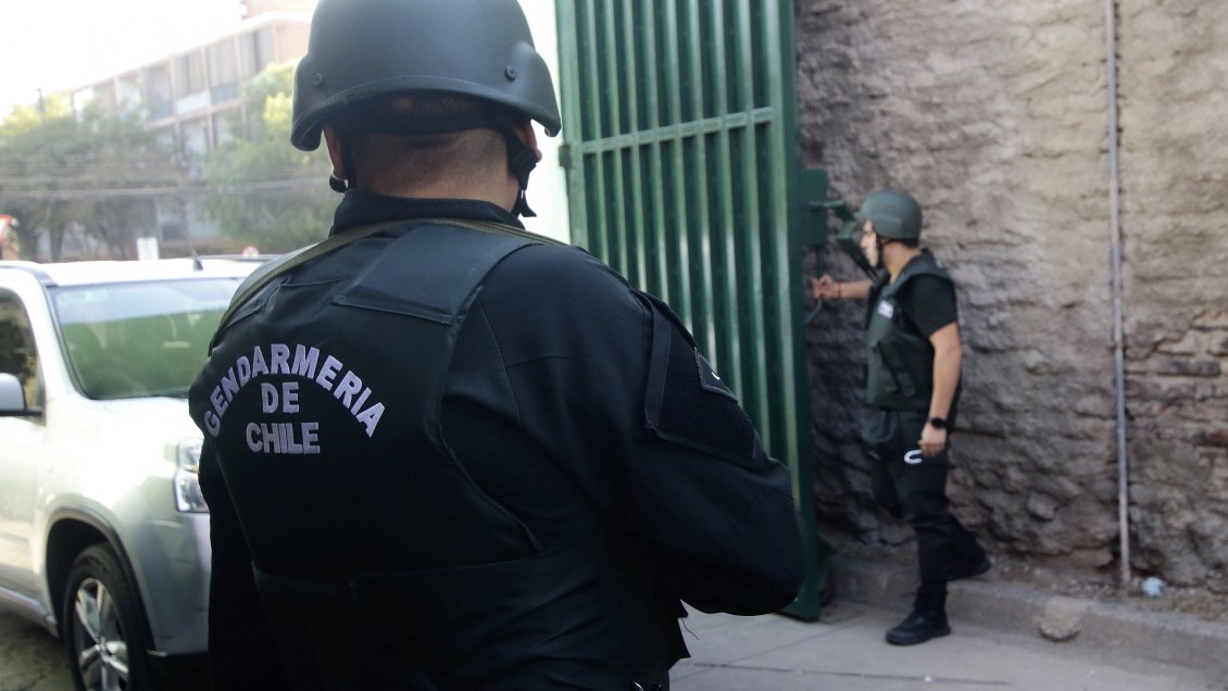 Está prófugo: Sujeto con tres órdenes de detención vigentes quedó en libertad por error