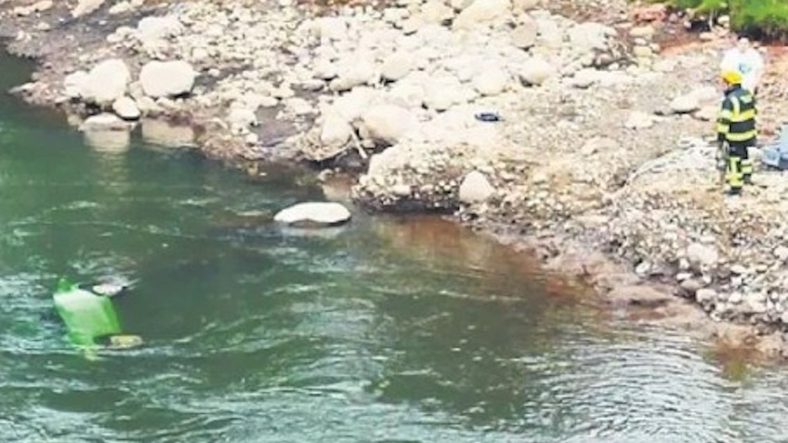 Carabinero cayó con su auto al Río Itata y rehusó la alcoholemia