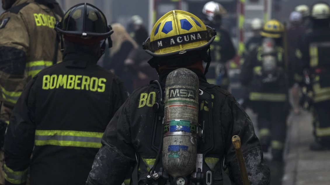 Valparaíso: Dos niños murieron al incendiarse su casa, de material ligero