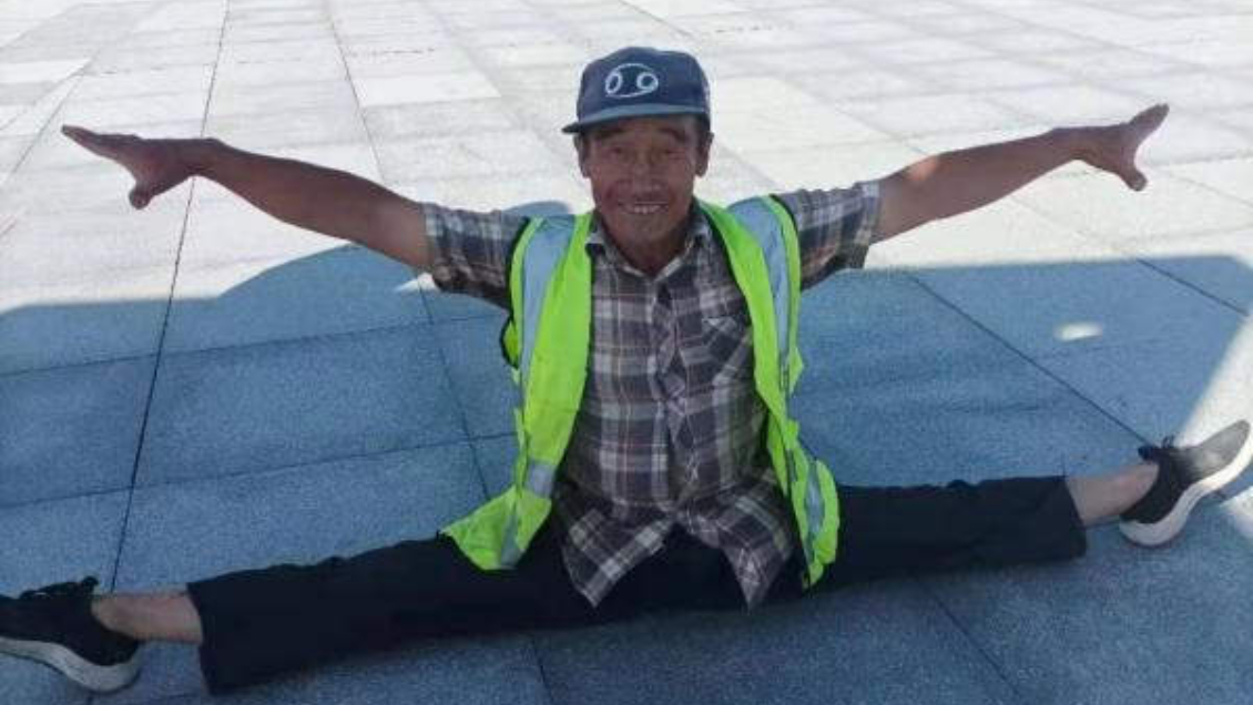 Barrendero cumplió el sueño de su vida al convertirse en bailarín profesional a sus 63 años