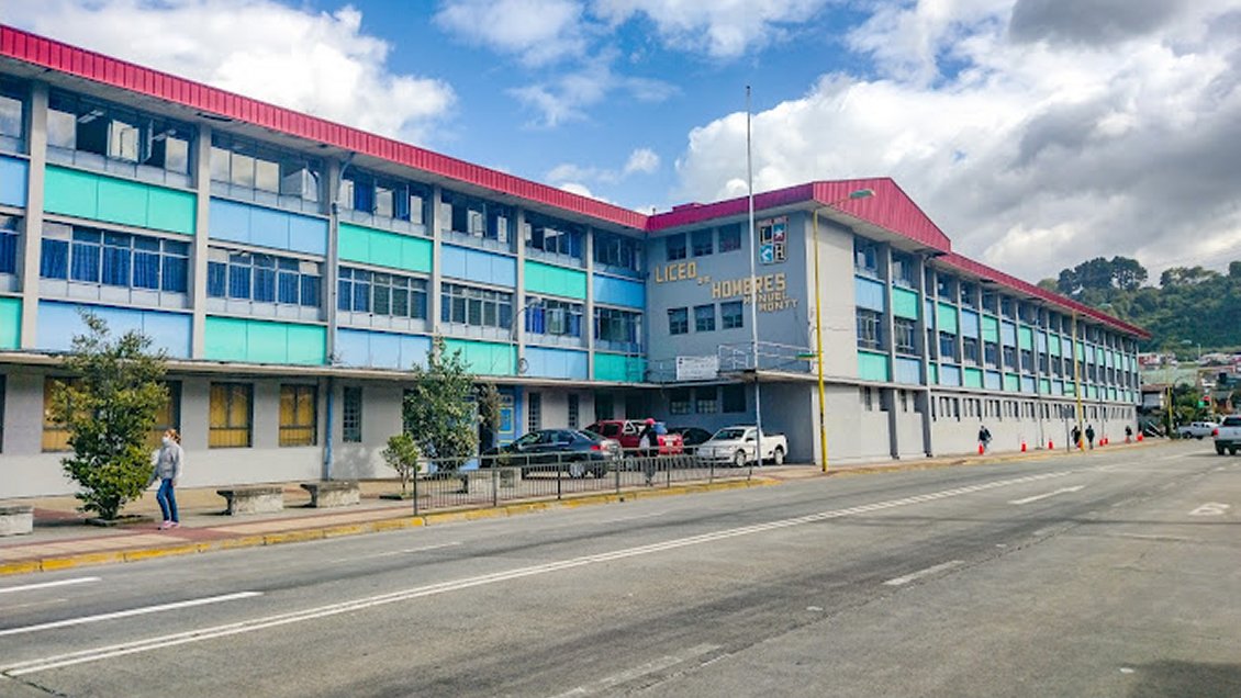 Liceo de Hombres de Puerto Montt lleva tres semanas sin calefacción: Padres iniciaron 