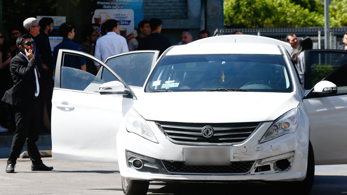 Robo a la salida de un banco terminó en balacera entre detective y delincuentes