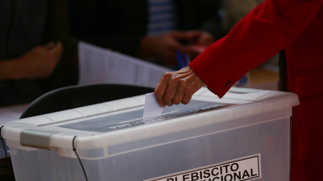 Pulso Ciudadano: 66,3% votaría En Contra en plebiscito constitucional