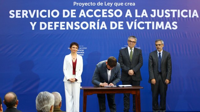 Gobierno presentó proyecto que crea la Defensoría de Víctimas