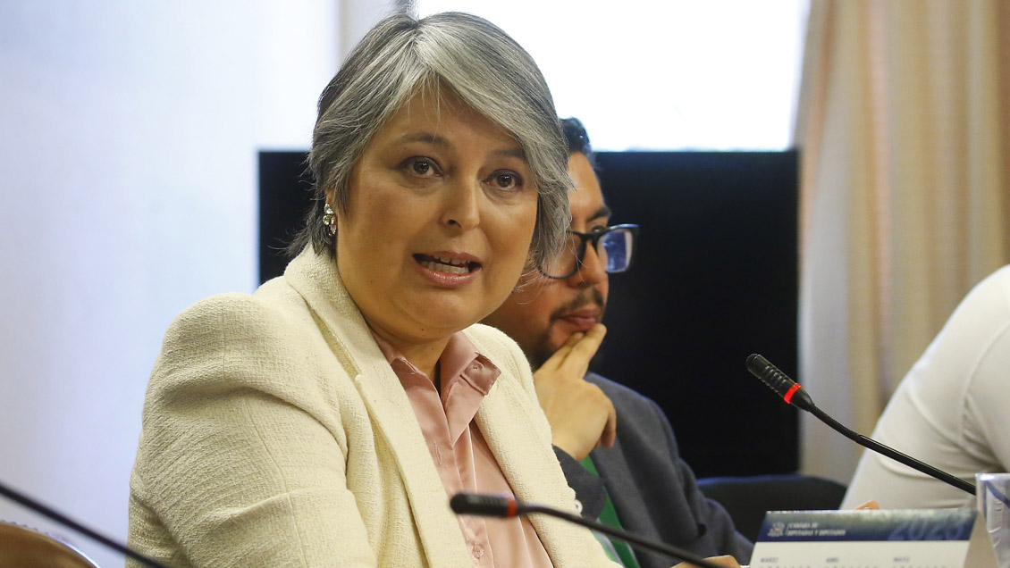 Ministra Jara: Con el 6% a cuentas individuales las pensiones subirán pero en 30 años