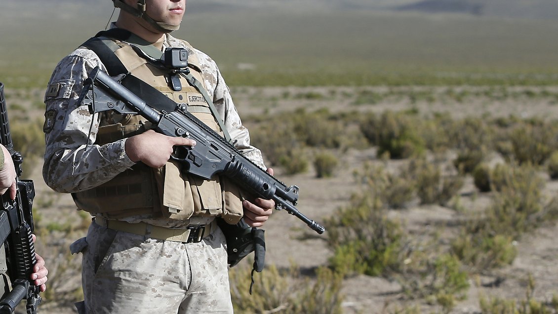 Soldados dieron azotes a extranjero 