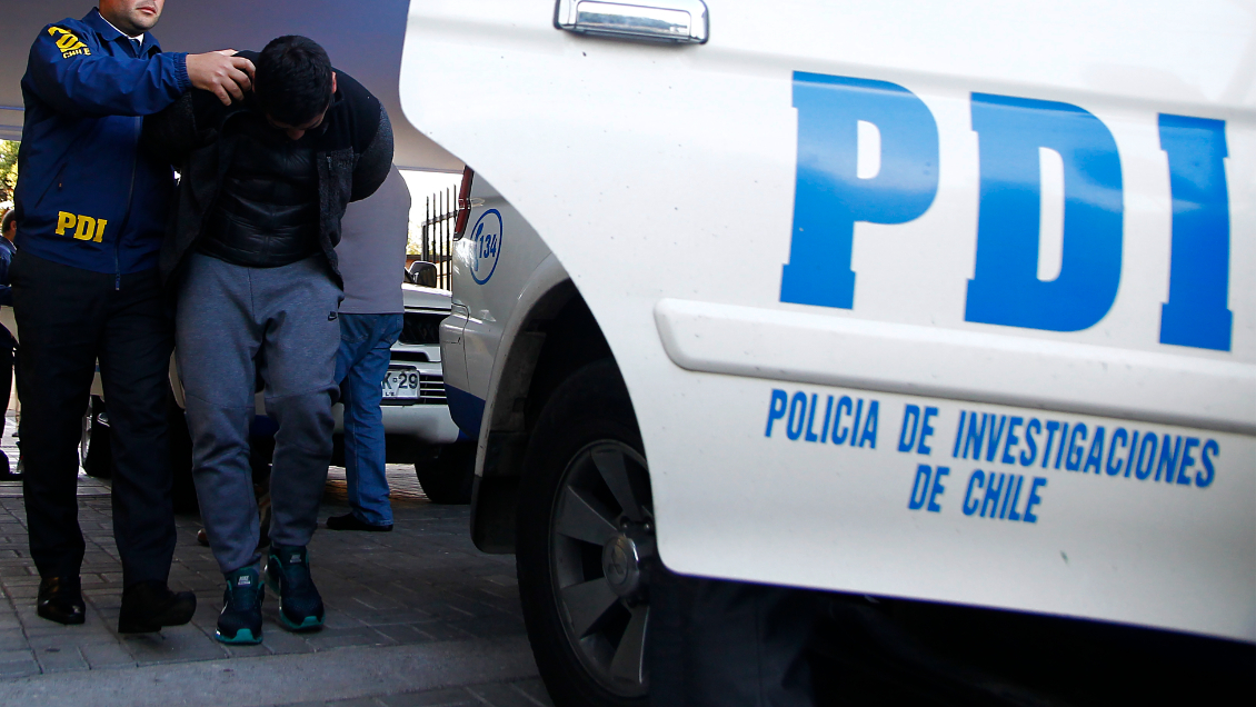 Curicó: PDI detuvo a una mujer y su hijo por su presunta participación en un homicidio