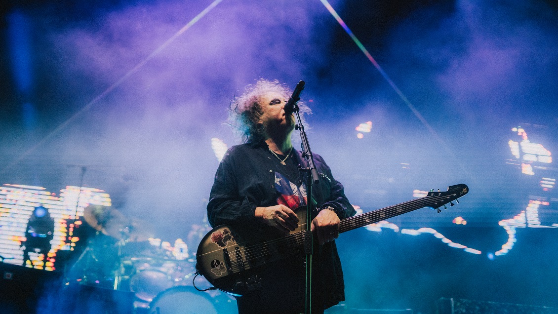 The Cure en Chile 2023: La voz eterna de Robert Smith hizo corear al Monumental