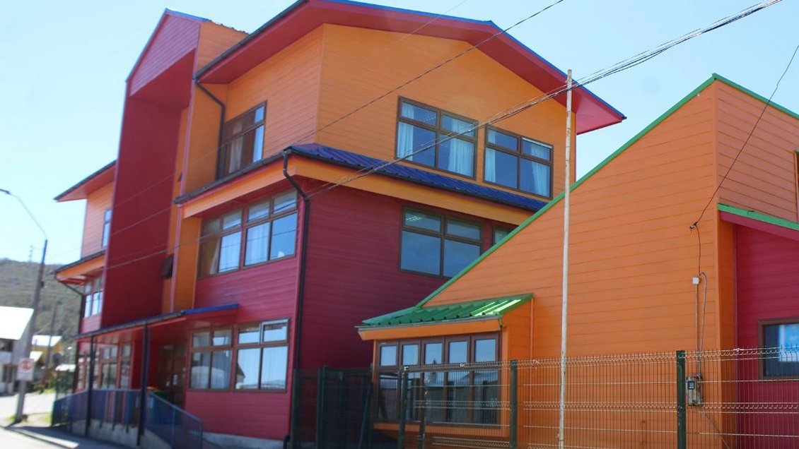 Liceo de Melinka adelantó cierre de su año escolar por colapso del alcantarillado