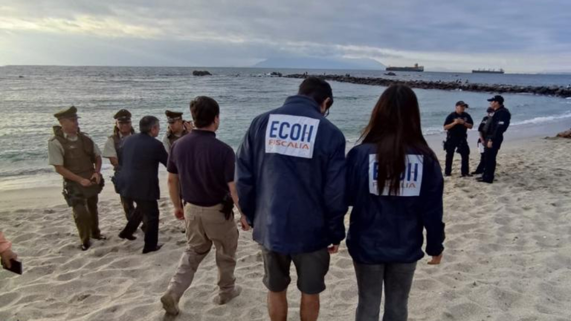 Cuerpo apareció flotando en playa de Antofagasta: PDI investiga el hecho