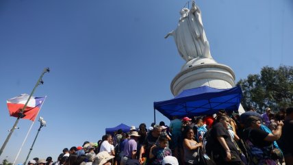  Día de la Inmaculada Concepción: Cientos de feligreses llegan al Cerro San Cristóbal  