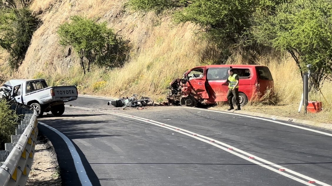 Choque frontal dejó un fallecido y 15 lesionados en Coltauco