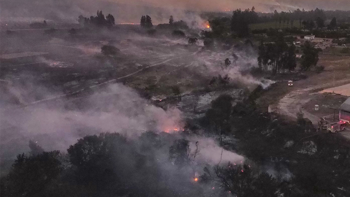 Hallan cadáver dentro de vivienda afectada por incendios forestales en Limache