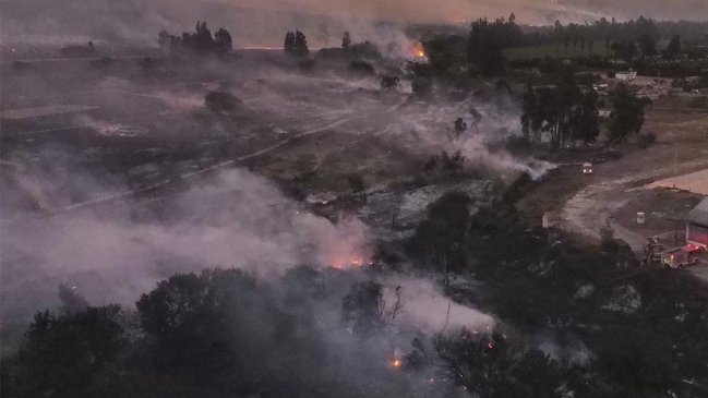 Hallan cadáver dentro de vivienda afectada por incendios forestales en Limache