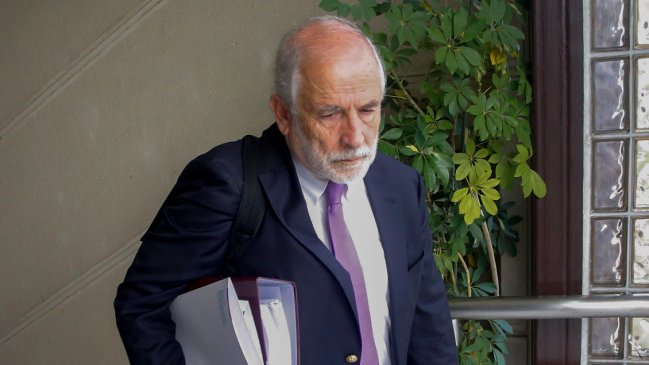 Decano U. de Chile defenderá a Carlos Montes de la acusación constitucional