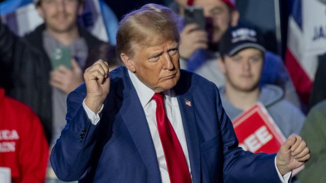 Trump presionó a dos funcionarios en Michigan para que no certificaran elecciones de 2020