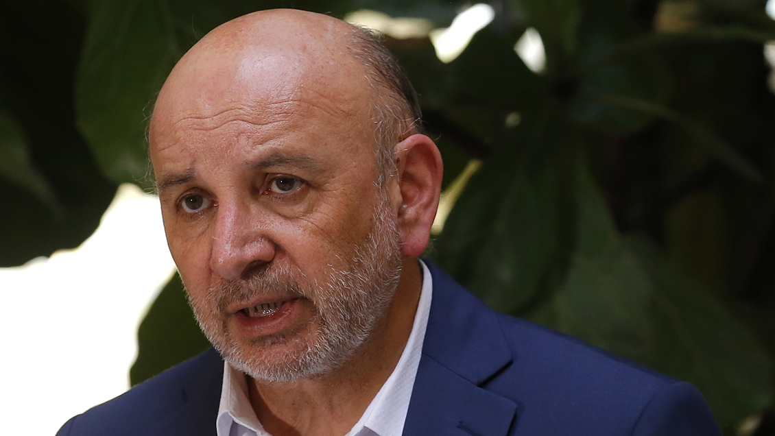 Castro advierte que las isapres están amenazando con un 