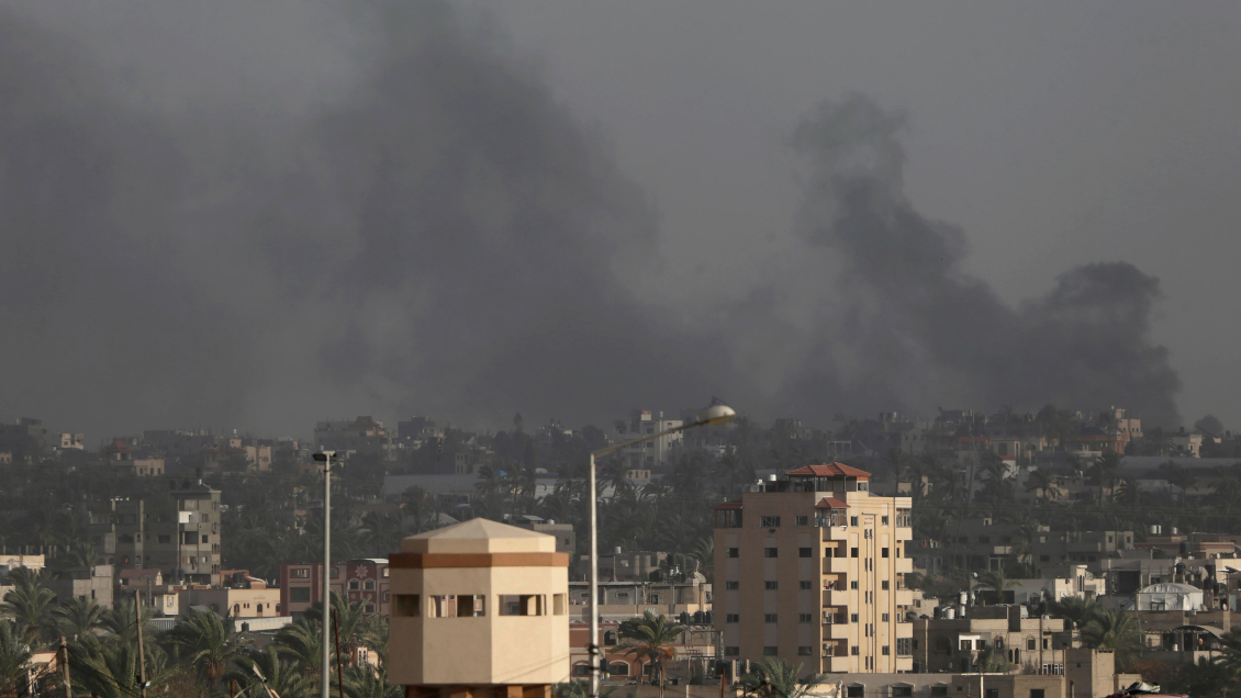 Israel prosigue su ofensiva en Gaza, donde suman más de 20.250 muertos