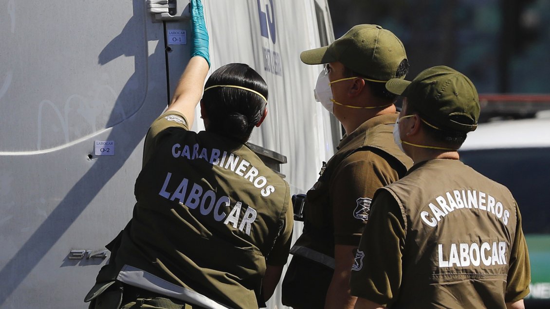 Encuentran un cadáver en canal de Curacaví
