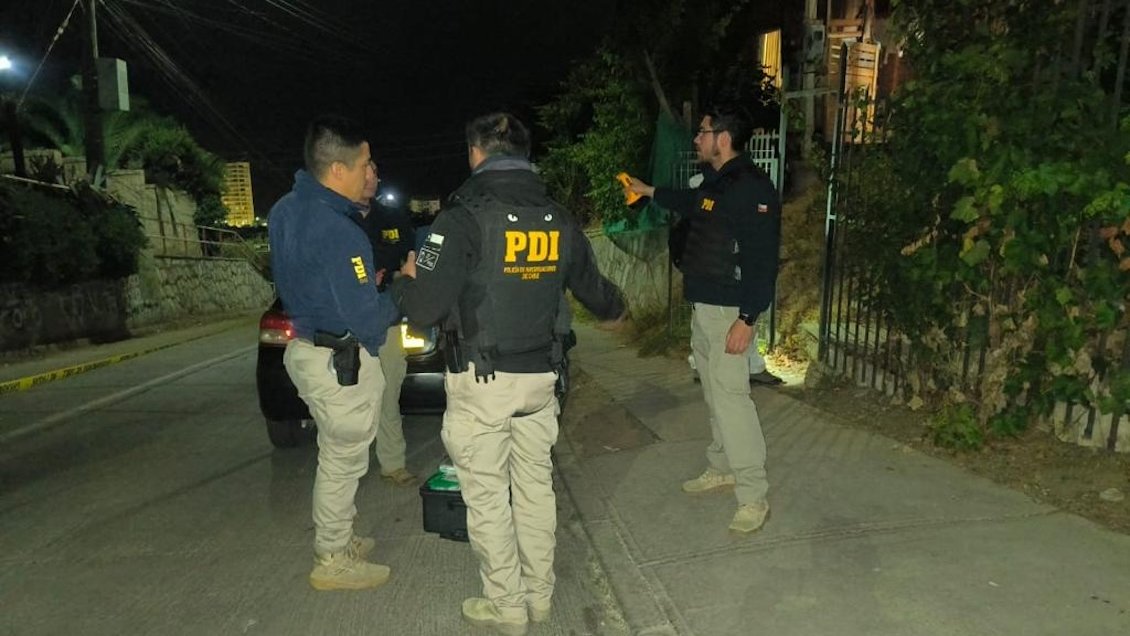 Hombre de 54 años fue asesinado a balazos al interior de su domicilio en Quilpué