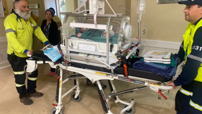 Guagua que nació de 7 kilos estará conectada a 