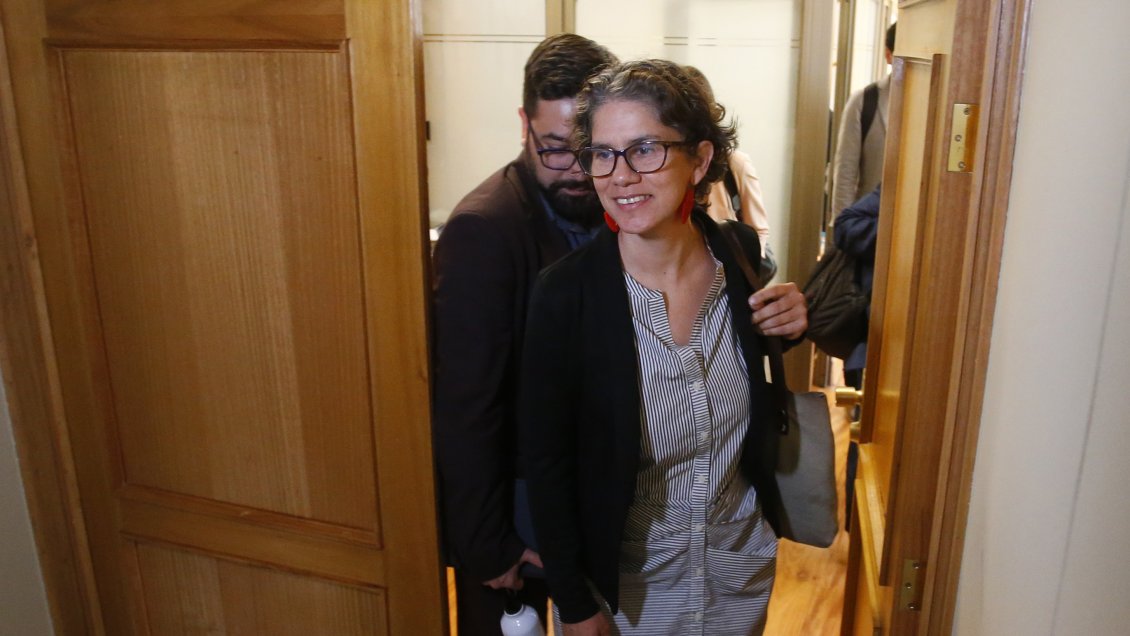 Gobierno respalda a ministra Rojas: 