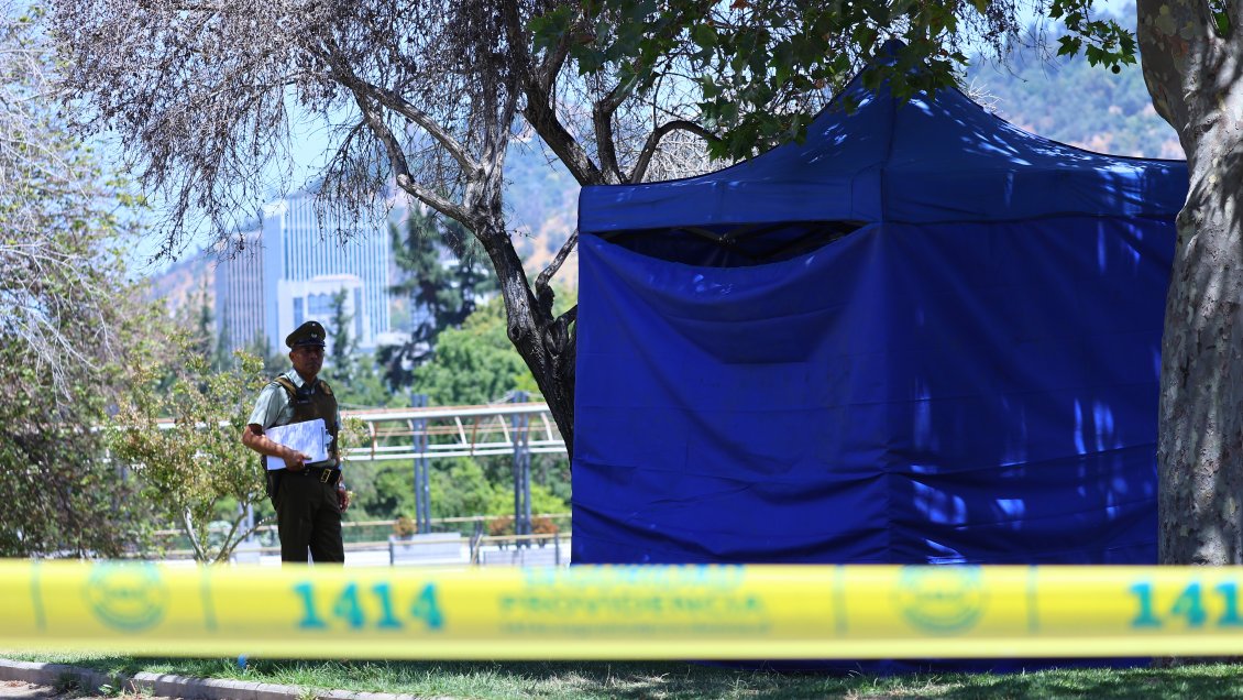 Providencia: Cadáver masculino fue encontrado la ribera del Río Mapocho